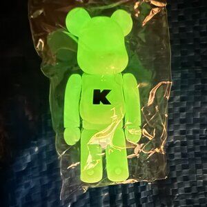 Bearbrick Series 44 Basic K - Glow In The Dark - Medicom Be@rbrick
